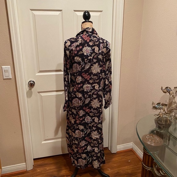 Floral printed collared midi dress with ti… - Picture 4 of 11